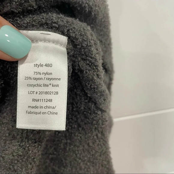 Barefoot Dreams CozyChic Lite Hooded Cardigan Medium - Picture 11 of 11